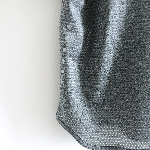 ⚡️SOLD⚡️Nike City Cool Swoosh Running Crop - Small - Picture 6 of 7